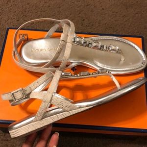 Never worn. Arturo Chiangmai Sandals.